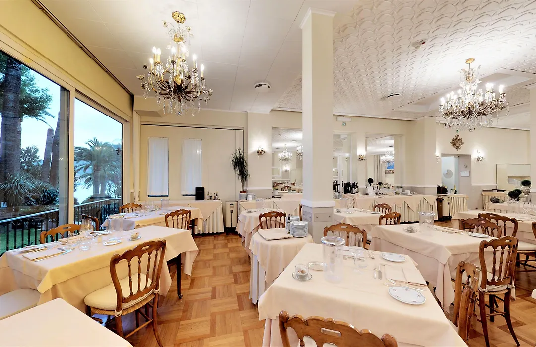 Hotel Metropole-1